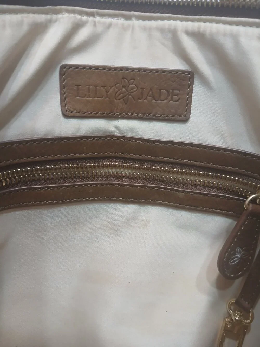 Lily Jade Hand Painted Travel Bag🤎